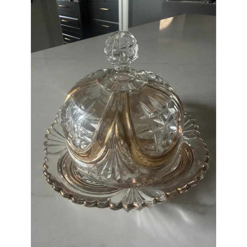 Vintage/antq Pressed Glass Covered Butter Dish Gold Trim Starburst Scalloped 7